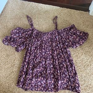 American Eagle Off The Shoulder Top! (Worn Once)